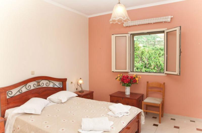 Liocharis Apartments Lourdata  Dış mekan fotoğraf