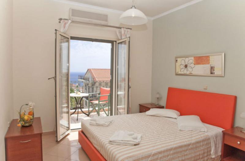 Liocharis Apartments Lourdata  Dış mekan fotoğraf
