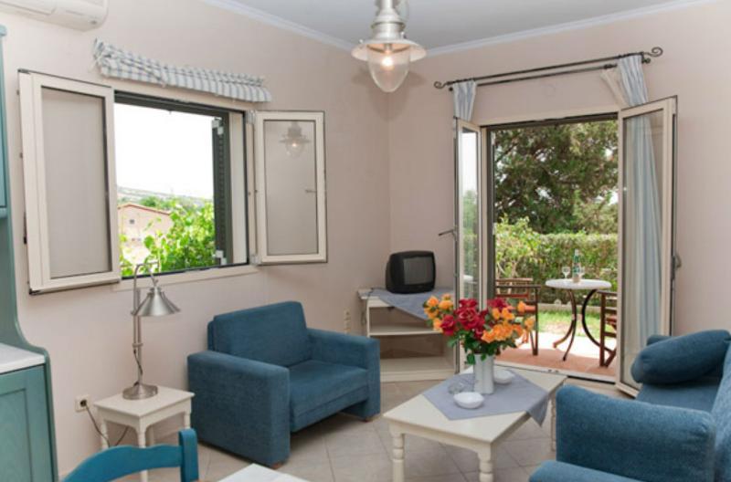Liocharis Apartments Lourdata  Dış mekan fotoğraf