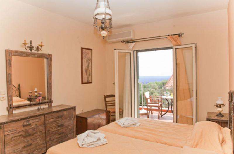 Liocharis Apartments Lourdata  Dış mekan fotoğraf
